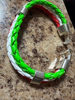Italian braided bracelet - Italian colors - nwt